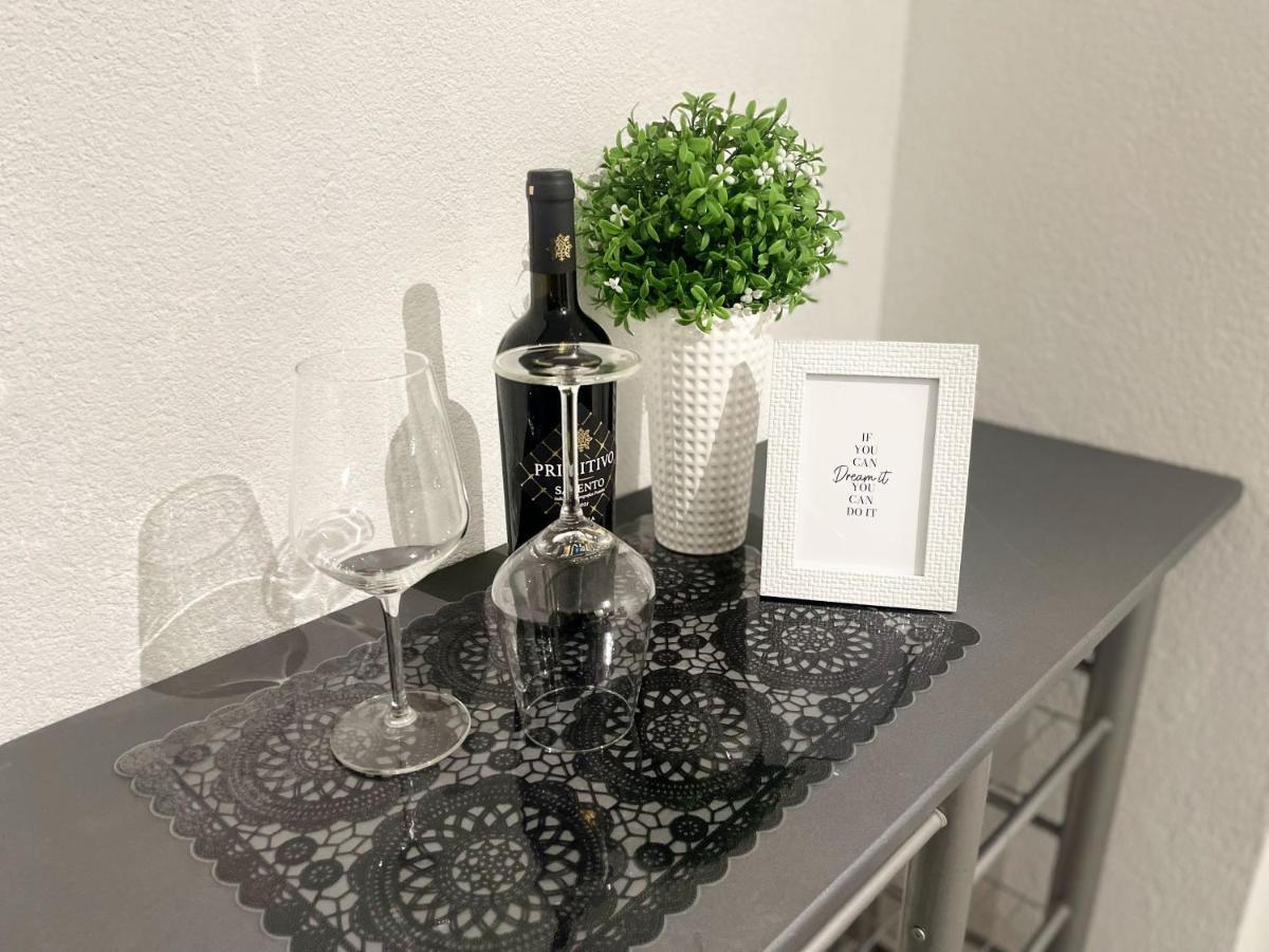 Perfekte 1,5 Wohnung Zentral In Leonberg Gegenueber Einkaufzentrum 외부 사진
