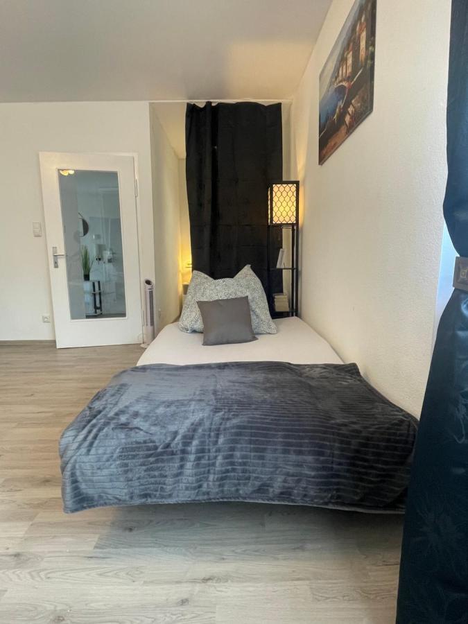 Perfekte 1,5 Wohnung Zentral In Leonberg Gegenueber Einkaufzentrum 외부 사진